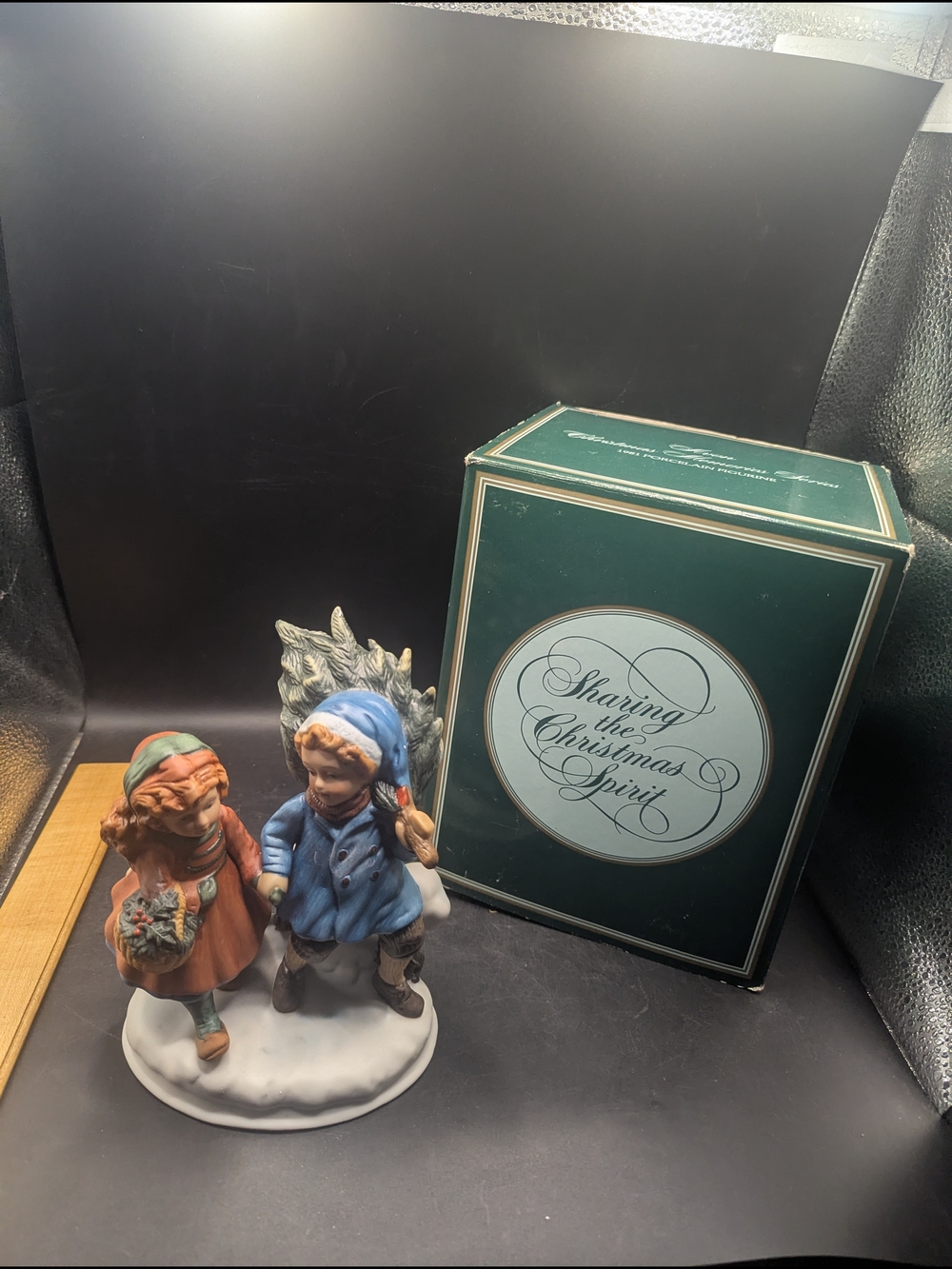 Vtg 1981 Avon First Edition Christmas Memories Series Sharing The Spirit